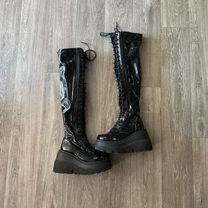 Demonia Knee High Boots Shaker-374